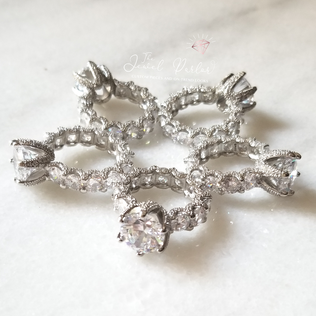 Crown Jewel Brilliant Round Scalloped Ring