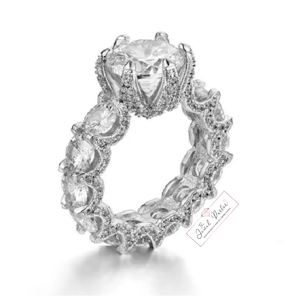 Crown Jewel Brilliant Round Scalloped Ring