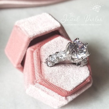 Crown Jewel Brilliant Round Scalloped Ring