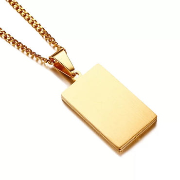 Padre y Madre Pendant + Chain in Gold